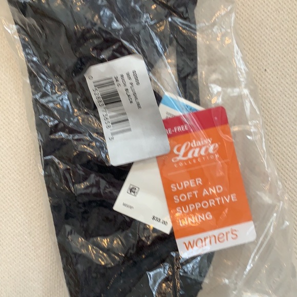 Warner’s wire-free lace bra - Picture 2 of 2